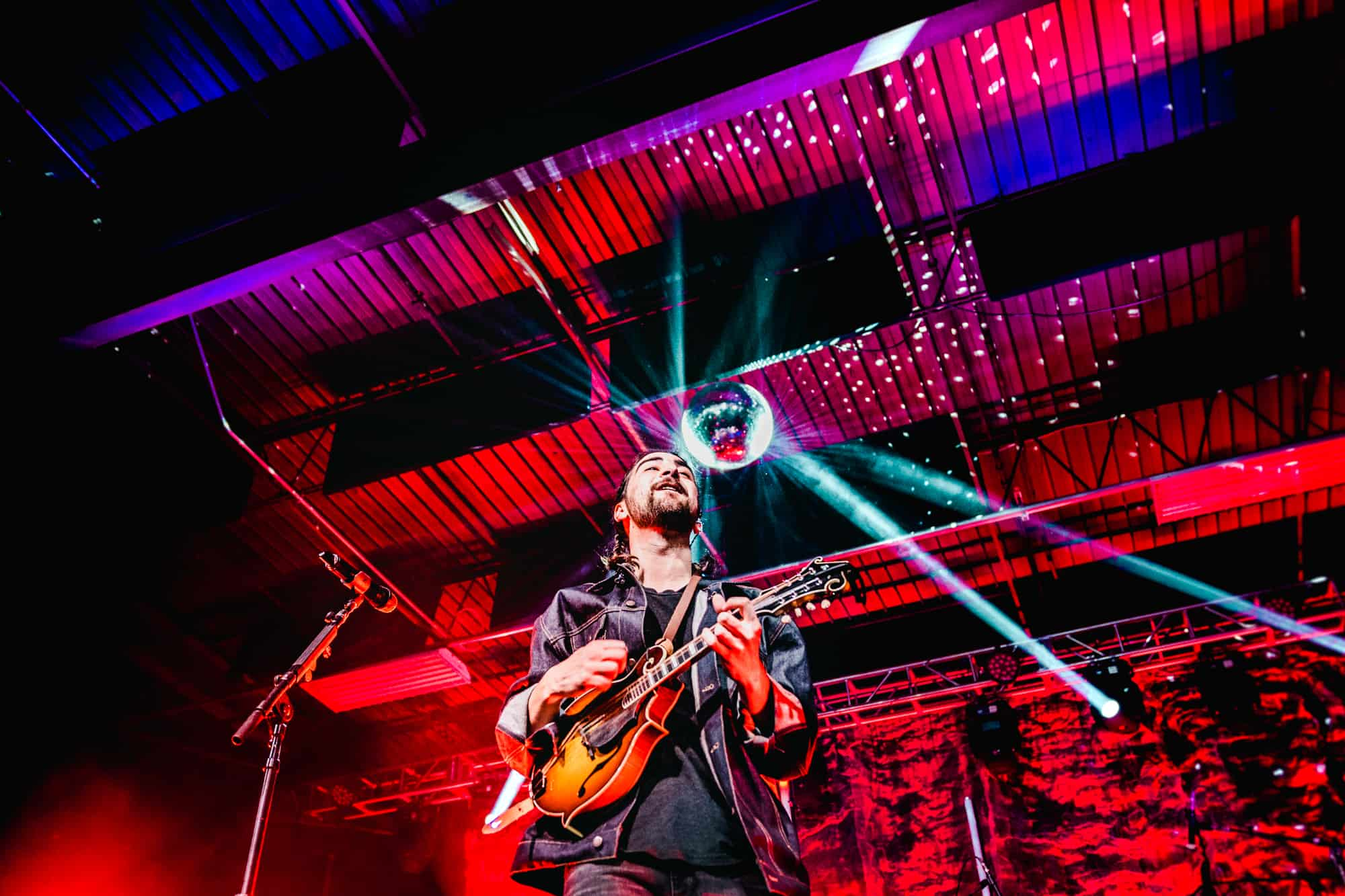 Noah Kahan & The Stick Season Tour: Songs, Stories, and Sold-Out Seats
