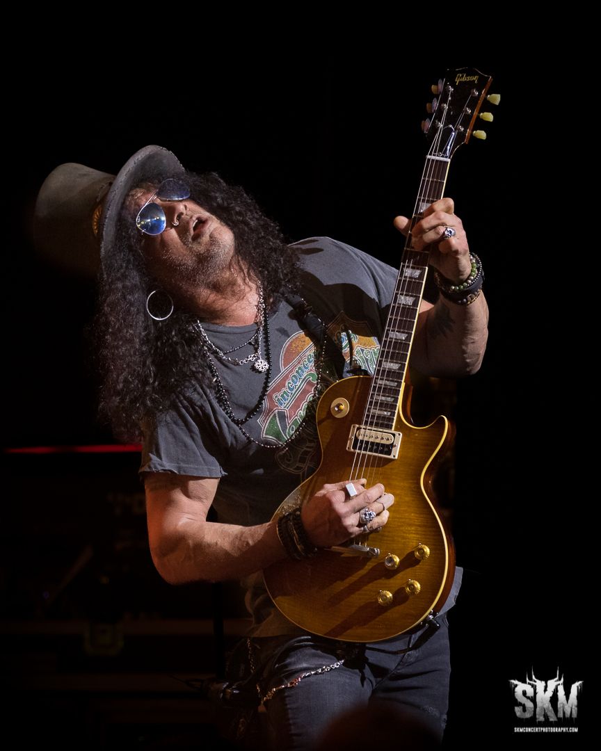 Slash ft Myles Kennedy & The Conspirators