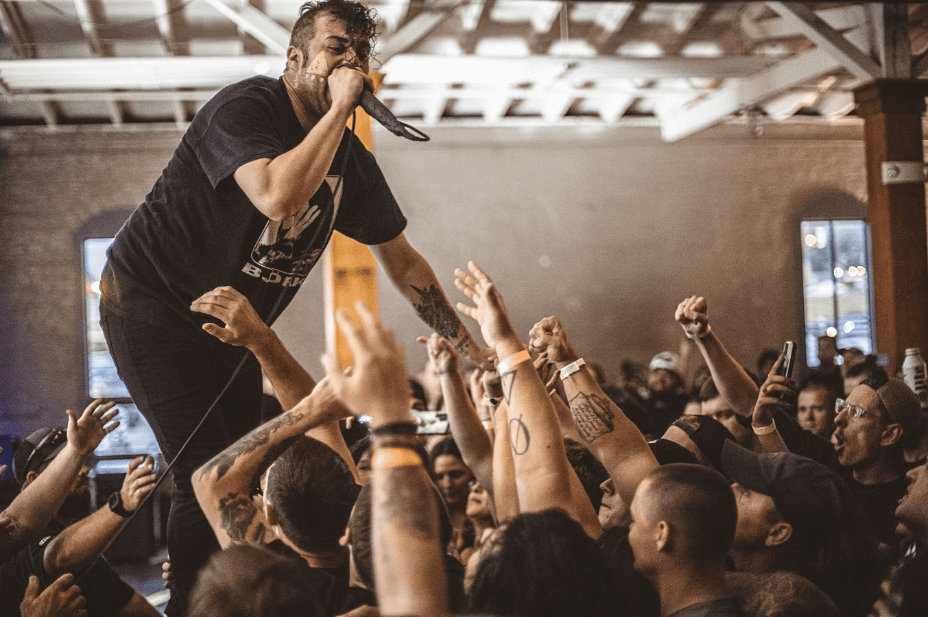 Interview with Mikey Carvajal of Islander