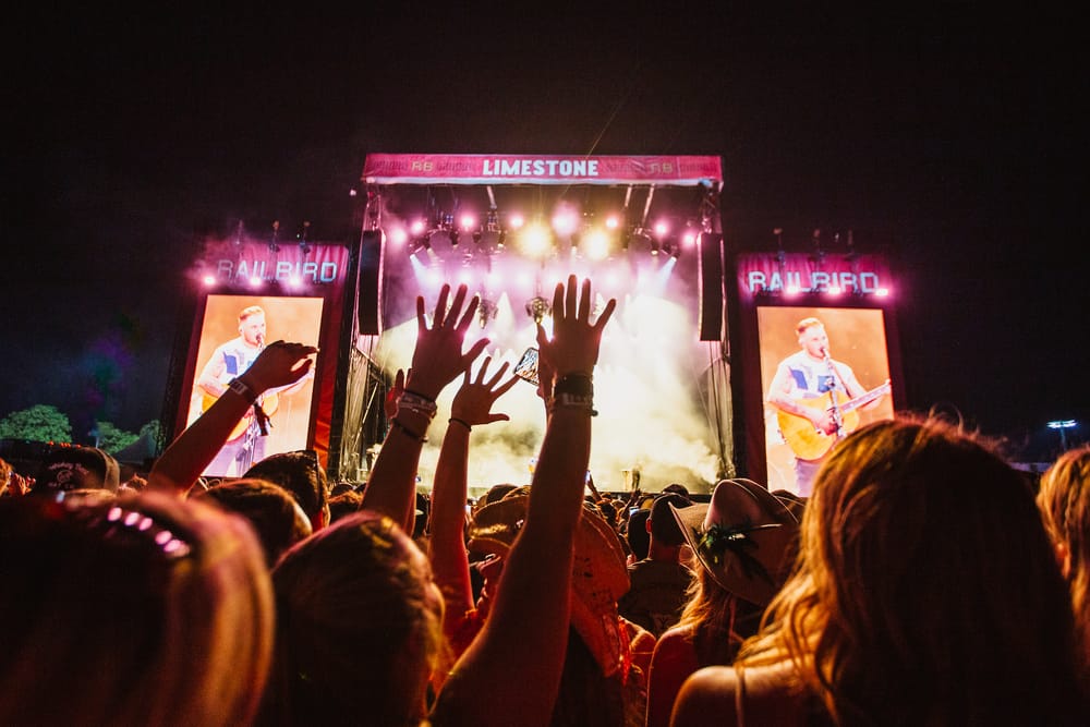 Noah Kahan, Hozier, and whiskey to Railbird 2024